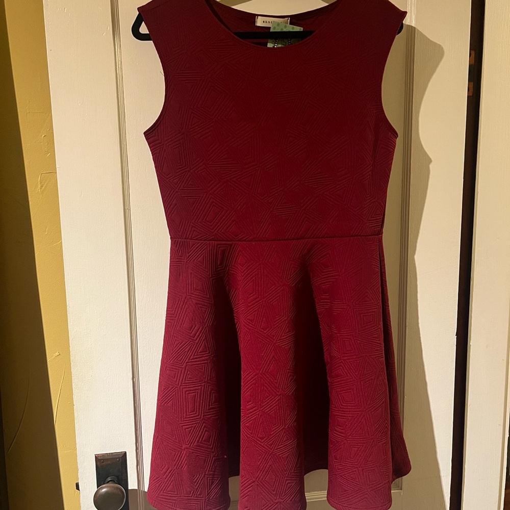 Annianna Elegant Burgundy Dress